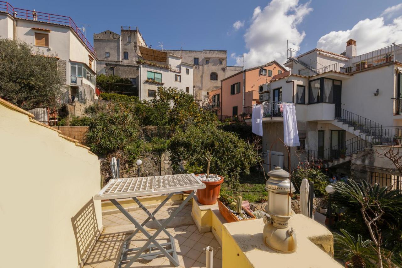 Relais Del Mare Con Terrazza Fronte Mare Free Parking Apartment Massa Lubrense Luaran gambar