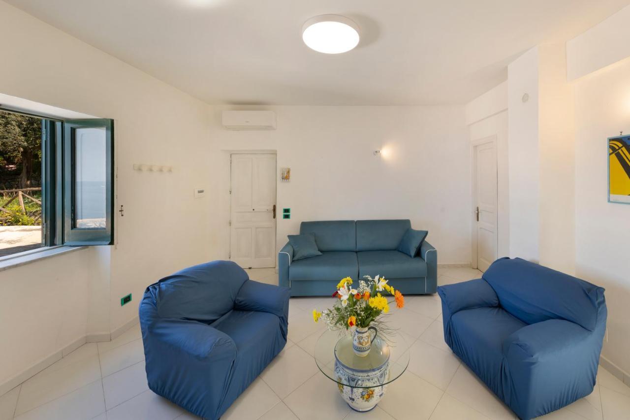 Relais Del Mare Con Terrazza Fronte Mare Free Parking Apartment Massa Lubrense Luaran gambar